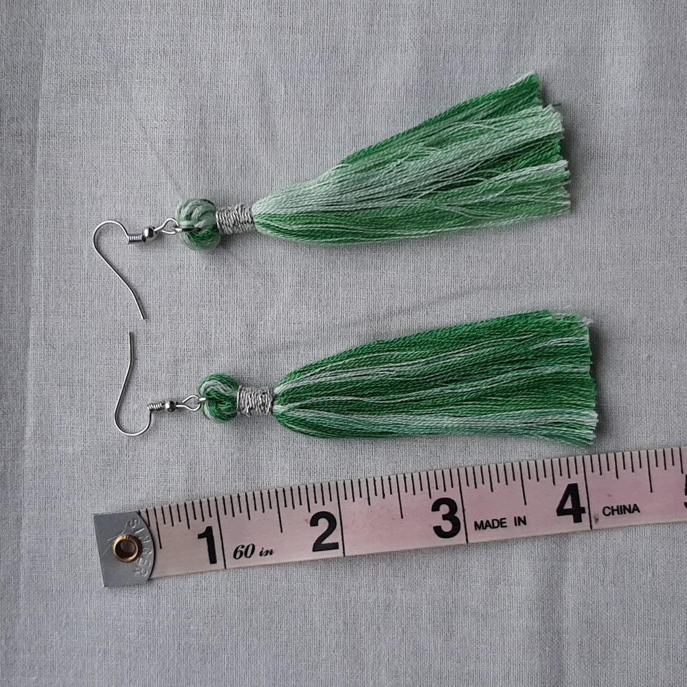 🟣 Tassel Earrings | Soft Green Melody & Silver - Picture 3 of 4